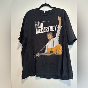 Paul McCartney XXL On The Run Chicago 2011 Concert Tee. Double sided graphic.